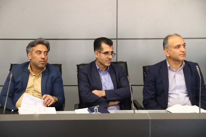 جلسه رسیدگی به مشکلات شهرک مسکونی کوثر با حضور یزدی خواه