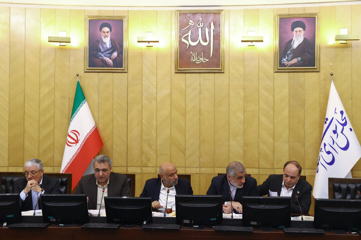 نشست مشترک نمایندگان با وزرای کار و جهاد کشاورزی