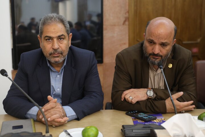 نشست جمع بندی سفر اعضای کمیسیون آموزش،تحقیقات و فن آوری به استان آذربایجان با حضور استاندار و  وزیر آموزش و پرورش  (1)