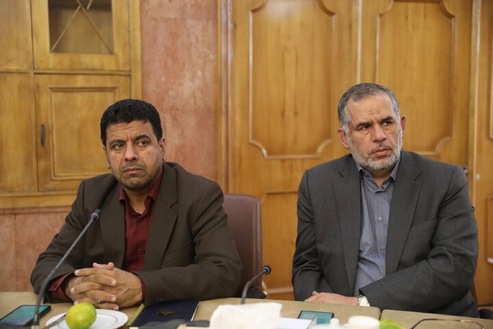 نشست جمع بندی سفر اعضای کمیسیون آموزش،تحقیقات و فن آوری به استان آذربایجان با حضور استاندار و  وزیر آموزش و پرورش  (1)