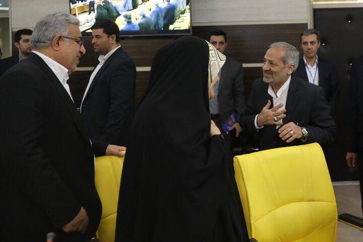 نشست مشترک اعضای کمیسیون آموزش تحقیقات و فن آوری با وزیر آموزش و پرورش و مدیران ،روسای نواحی و مناطق استان آذربایجان شرقی