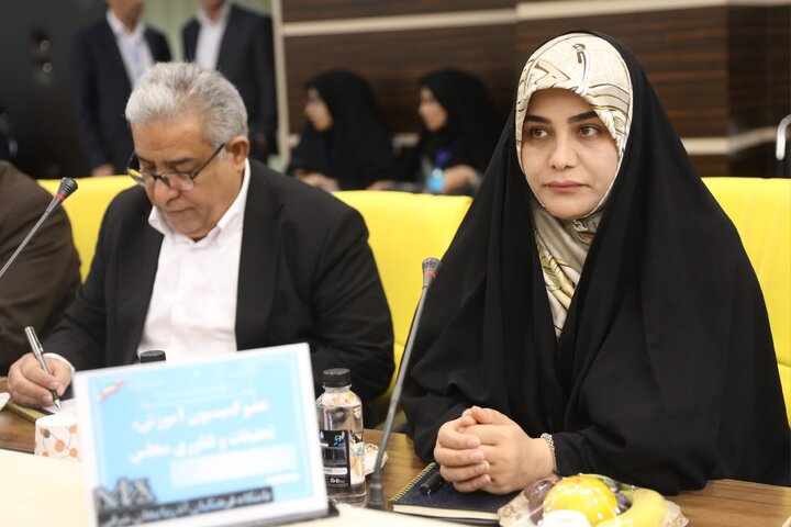 نشست مشترک اعضای کمیسیون آموزش تحقیقات و فن آوری با وزیر آموزش و پرورش و مدیران ،روسای نواحی و مناطق استان آذربایجان شرقی