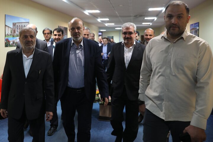 نشست مشترک اعضای کمیسیون آموزش تحقیقات و فن آوری با وزیر آموزش و پرورش و مدیران ،روسای نواحی و مناطق استان آذربایجان شرقی