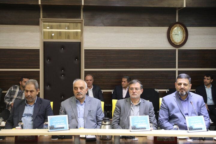 نشست مشترک اعضای کمیسیون آموزش تحقیقات و فن آوری با وزیر آموزش و پرورش و مدیران ،روسای نواحی و مناطق استان آذربایجان شرقی