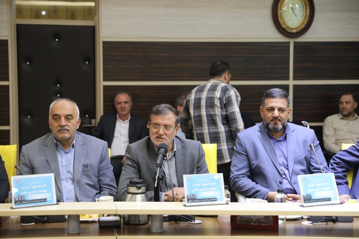 نشست مشترک اعضای کمیسیون آموزش تحقیقات و فن آوری با وزیر آموزش و پرورش و مدیران ،روسای نواحی و مناطق استان آذربایجان شرقی