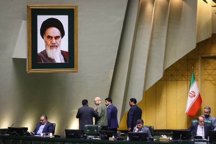 جلسه علنی یکشنبه 20 مهرماه مجلس شورای اسلامی