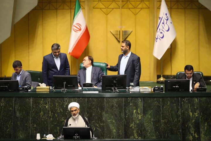 ناطقان میان دستور جلسه علنی ۲۰ مهر ماه مجلس
