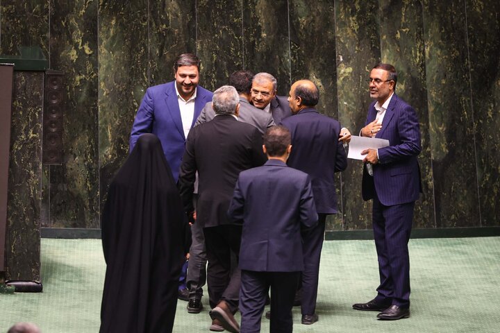 ناطقان میان دستور جلسه علنی ۲۰ مهر ماه مجلس