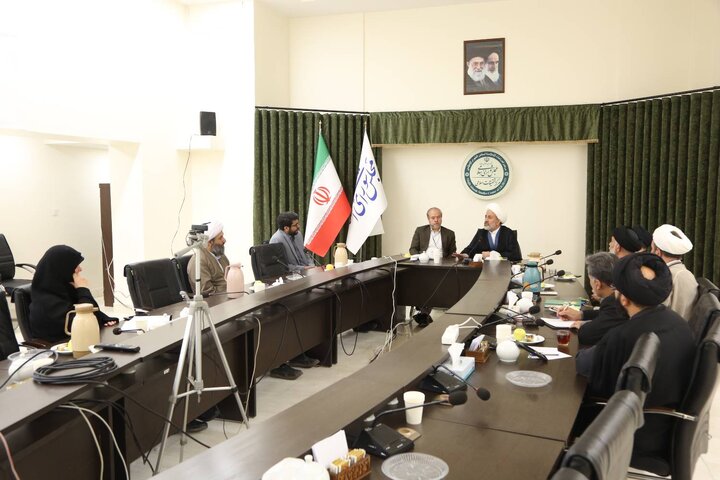 تمام مشکلات کشور با فرهنگ دینی قابل حل است