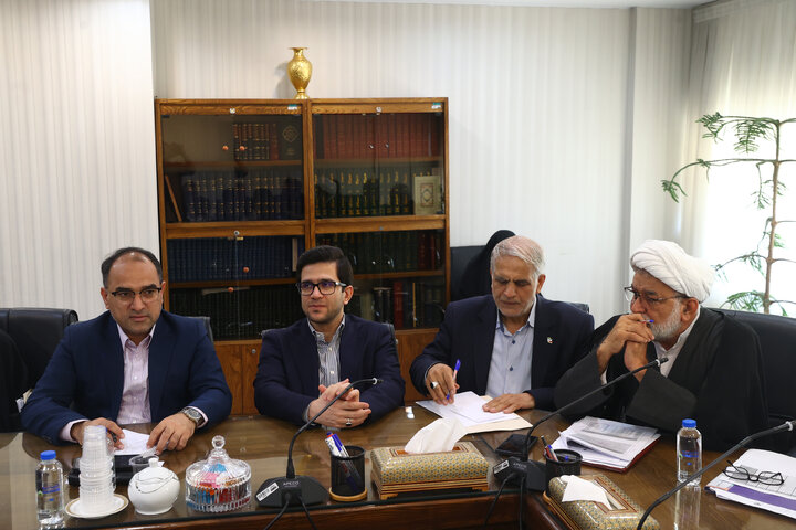 نشست مشترک نمایندگان مجلس با وزیر نیرو