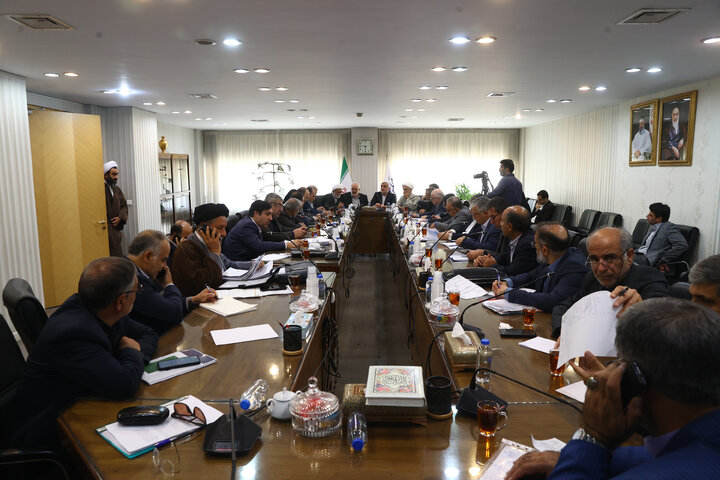 نشست مشترک نمایندگان مجلس با وزیر نیرو