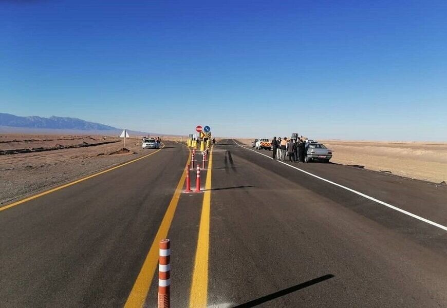 تسریع در اتمام پروژه‌های راه کنگاور، صحنه و هرسین ضرورت دارد