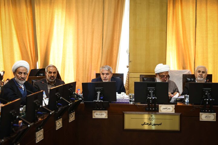 نشست کمیسیون فرهنگی با حضور وزیر میراث فرهتگی و گردشگری