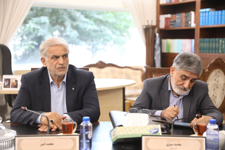 نشست کمیسیون اصل 90 با حضور رئیس بورس
