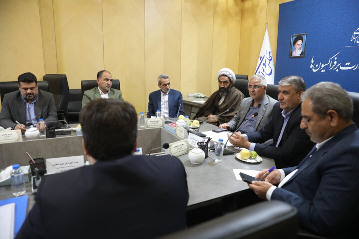 نشست فراکسیون نظارت بر صنعت آب و برق با حضور رئیس سازمان انرژی اتمی