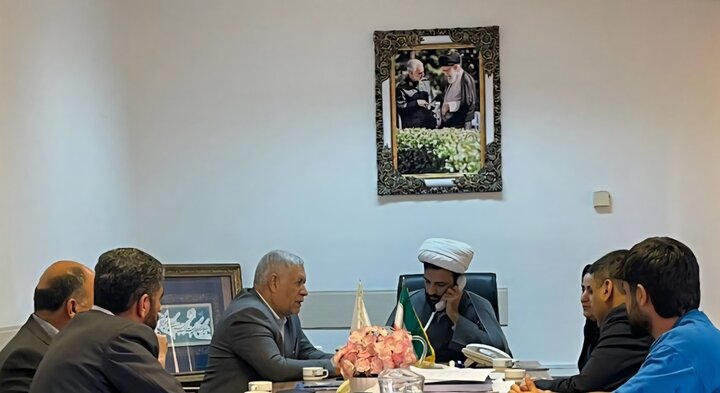 نشست شهباز حسن‌پور با جمعی از فعالان اقتصادی و نخبگان کرمان و راور