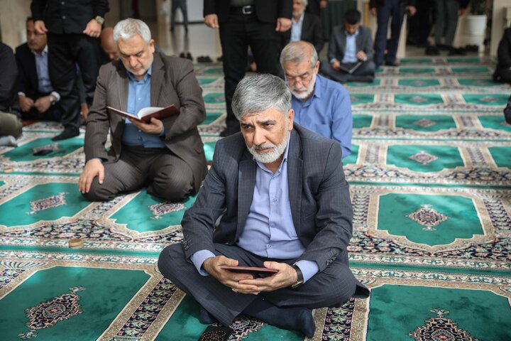 مراسم ختم والده ابوالفضل ظهره وند نماینده تهران