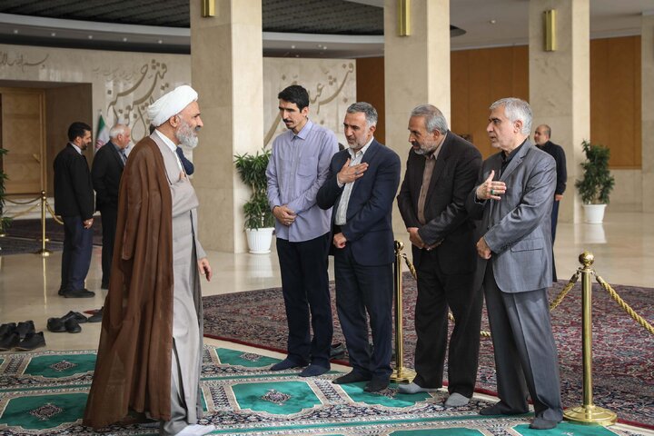 مراسم ختم والده ابوالفضل ظهره وند نماینده تهران