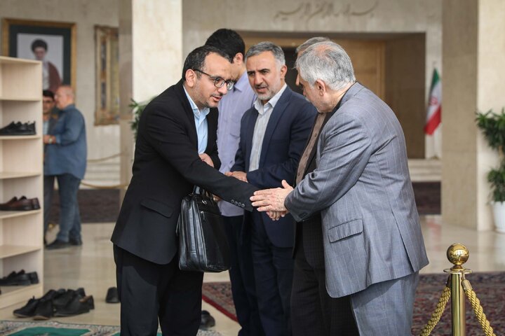مراسم ختم والده ابوالفضل ظهره وند نماینده تهران