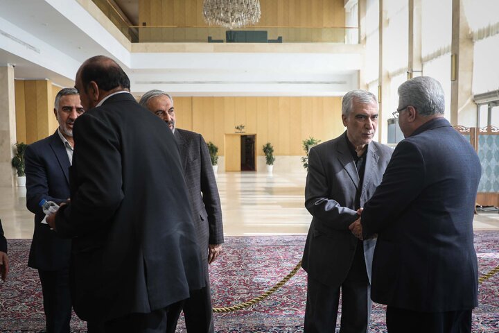 مراسم ختم والده ابوالفضل ظهره وند نماینده تهران