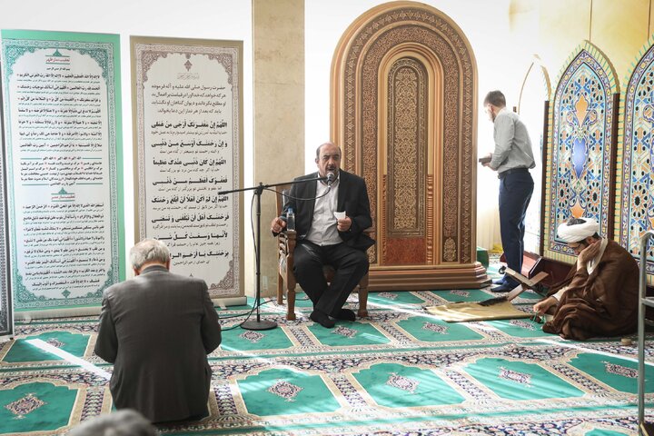 مراسم ختم والده ابوالفضل ظهره وند نماینده تهران
