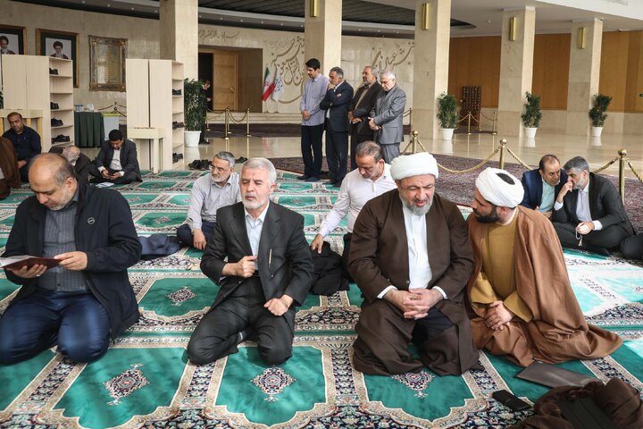 مراسم ختم والده ابوالفضل ظهره وند نماینده تهران