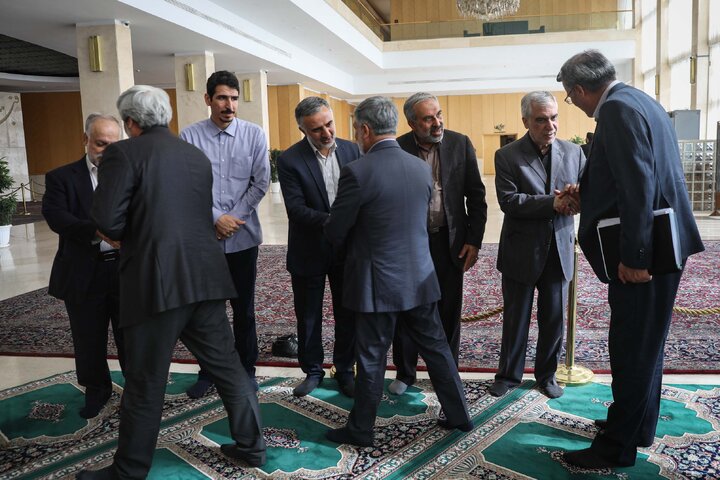 مراسم ختم والده ابوالفضل ظهره وند نماینده تهران