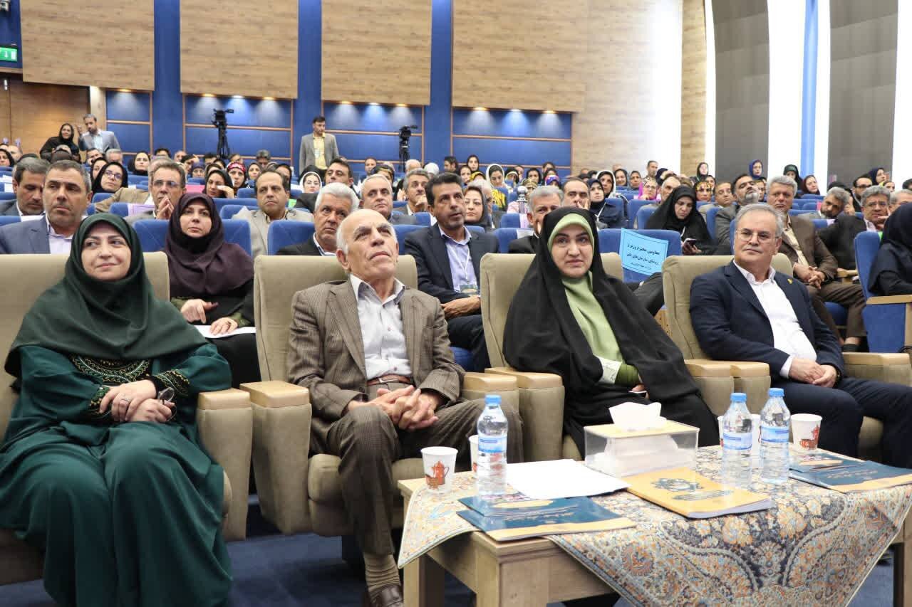 تعاونیهای زنان روستایی و عشایر نیازمند حمایت هستند