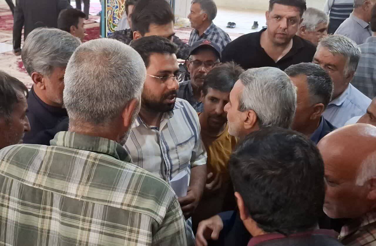 دیدار جمعی از کشاورزان و اهالی روستاهای اصفهان با عباس مقتدایی