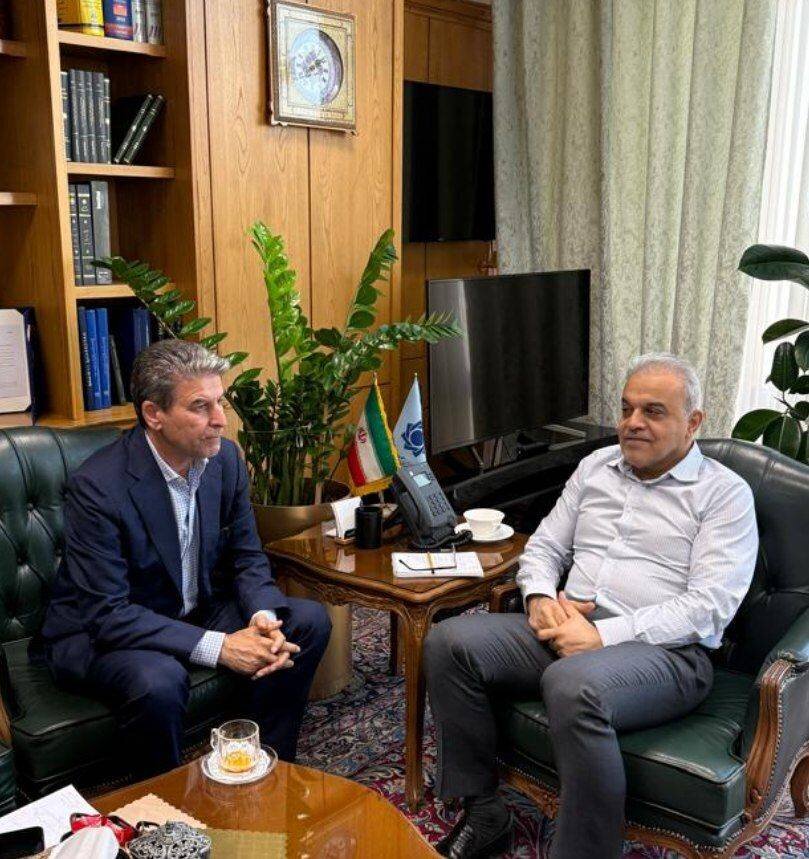 دیدار شهریاری با معاون ارزی بانک مرکزی درباره رفع تعهد ارزی واحدهای تولیدی صادراتی استان خراسان شمالی