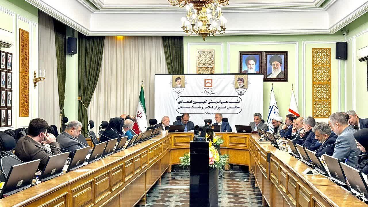 دیدار رحمت زاده با مدیرعامل بانک مسکن/بانک مسکن از اقشار ضعیف و کم درآمد حمایت های لازم را داشته باشد