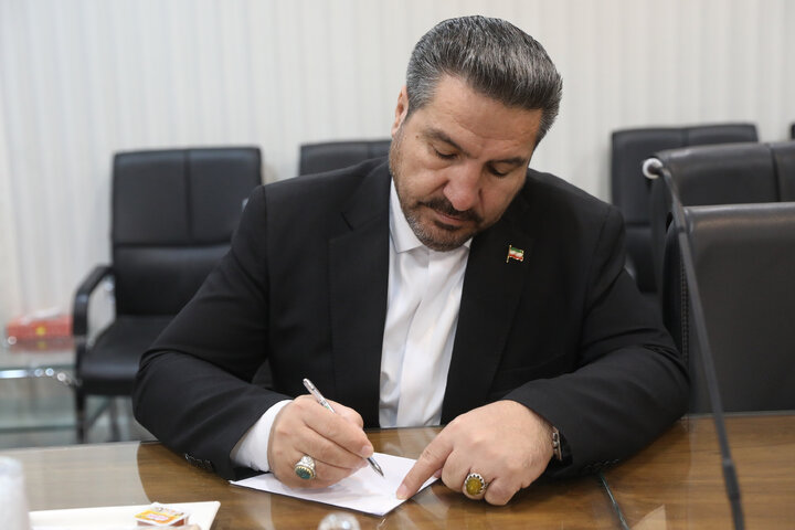 نشست اعضای مجمع نمایندگان تهران با وزیر راه و شهرسازی