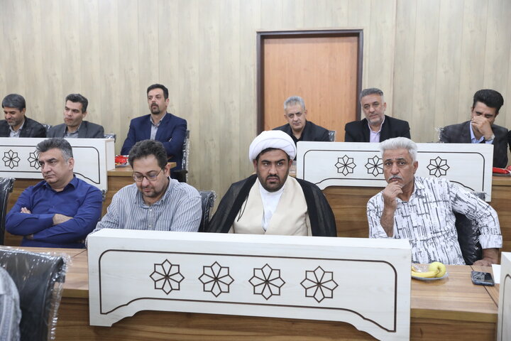 جلسه جمع بندی مصوبات سفر نایب رئیس مجلس به شهرستان فسا