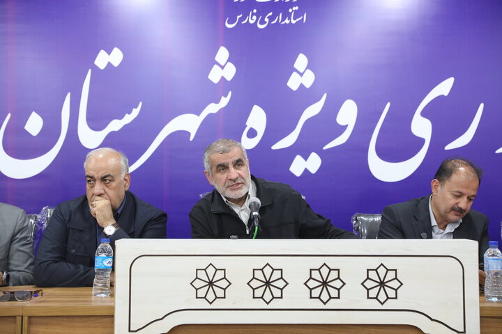 جلسه جمع بندی مصوبات سفر نایب رئیس مجلس به شهرستان فسا