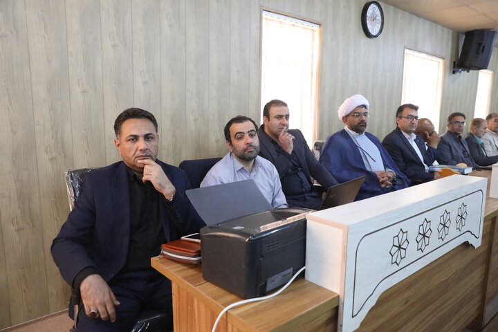 جلسه جمع بندی مصوبات سفر نایب رئیس مجلس به شهرستان فسا