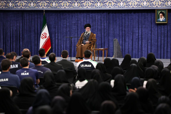 اصلاً شما چه کاره هستی؟!