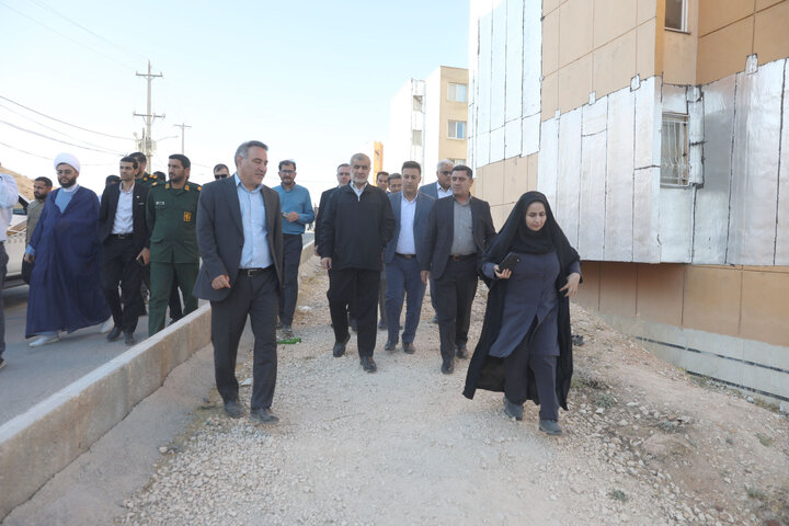 بازدید نیکزاد از مسکن مهر شهرستان سپیدان