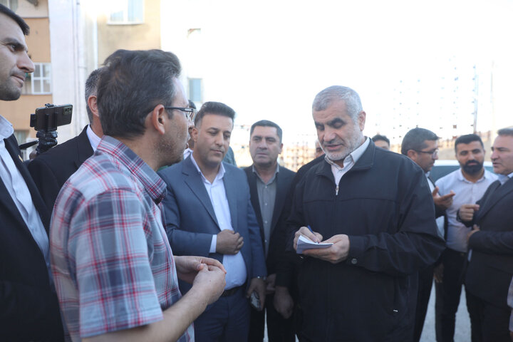 بازدید نیکزاد از مسکن مهر شهرستان سپیدان