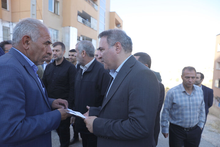 بازدید نیکزاد از مسکن مهر شهرستان سپیدان