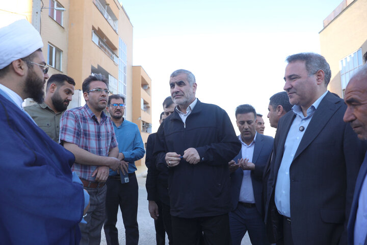 بازدید نیکزاد از مسکن مهر شهرستان سپیدان