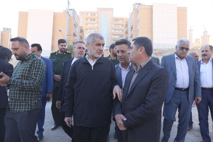 بازدید نیکزاد از مسکن مهر شهرستان سپیدان