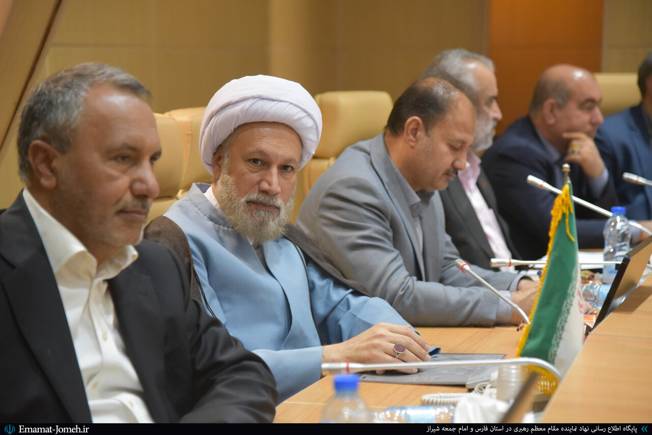 جلسه مجمع نمایندگان استان فارس برگزار شد/تصمیمات راهبردی استان فارس نیازمند سازوکار اجرایی و همدلی میان مسئولان