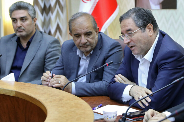 نشست مشترک رئیس کمیسیون کشاورزی با استاندار آذربایجان غربی و فعالان حوزه کارورزی استان