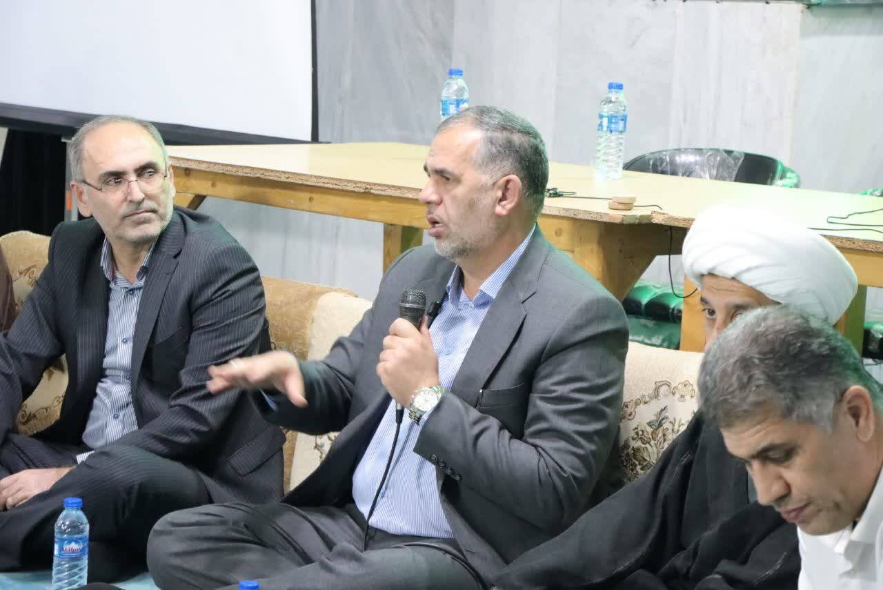 به همت نماینده اهواز؛ ۲۰۰ میلیارد اعتبار جدید برای شهر ویس اختصاص یافت/ دو زمین چمن مصنوعی برای مدارس کوی علوی ساخته میشود