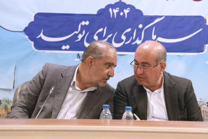 حضور اعضای کمیسیون کشاورزی مجلس در نشست جمع‌بندی بازدید میدانی کمیسیون کشاورزی مجلس از شهرستان‌های کازرون و کوه‌چنار