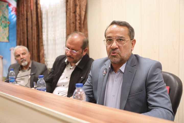 حضور اعضای کمیسیون کشاورزی مجلس در نشست جمع‌بندی بازدید میدانی کمیسیون کشاورزی مجلس از شهرستان‌های کازرون و کوه‌چنار
