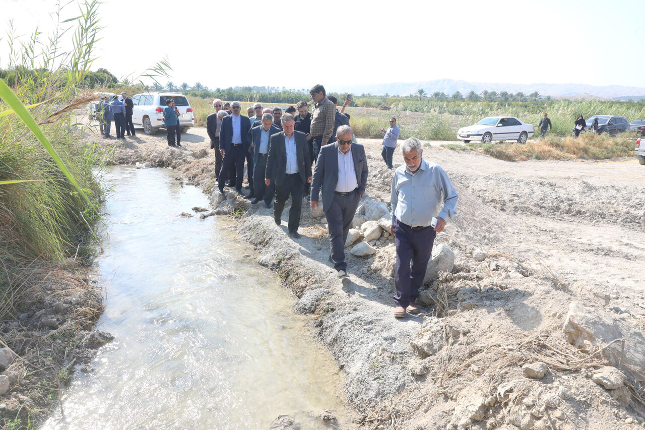 طرح بهسازی کانالهای انتقال آب مزارع شهرستان کازرون در دستور کار قرار گرفت طرح بهسازی کانالهای انتقال آب مزارع شهرستان کازرون در دستور کار قرار گرفت