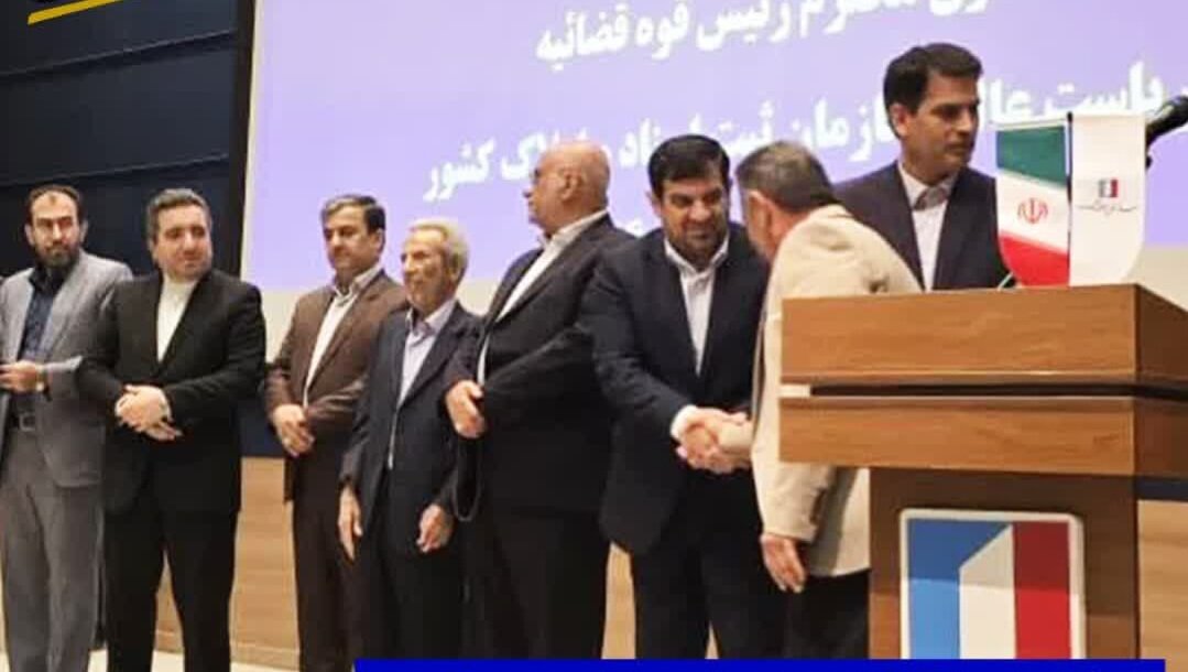 به همت مولوی هنرستان تخصصی «شیلات» و «برق» در چوئبده تأسیس شد/ صدور بیش از ۳۵۰۰ سند مالکیت نخیلات، گامی برای امنیت حقوق کشاورزان/لایروبی اروند در برنامه هفتم توسعه کشور گنجانده شد