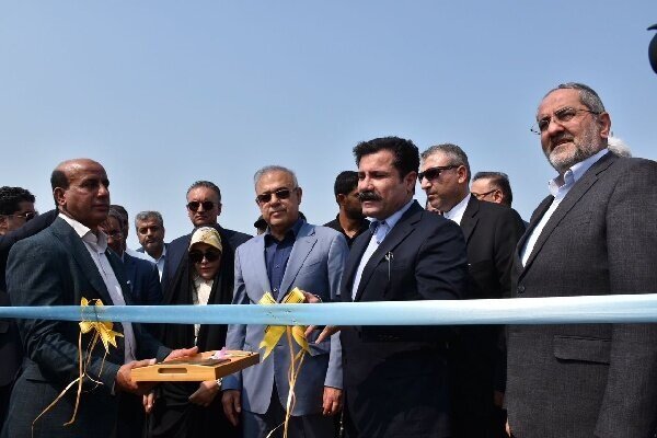 برگزاری آیین بهرهبرداری از قطعه سوم بزرگراه خلیج فارس/بازدید احمد مرادی از نیروگاه سیکل ترکیبی قشم
