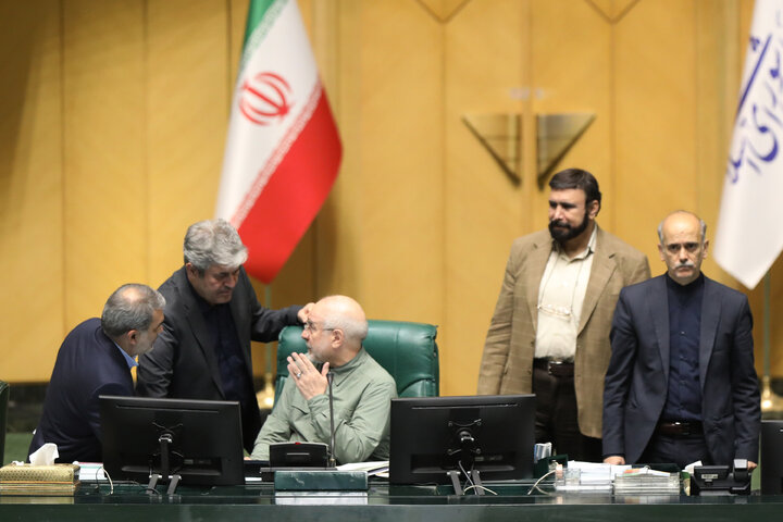 نشست علنی یکشنبه 4 آبان ماه مجلس شورای اسلامی